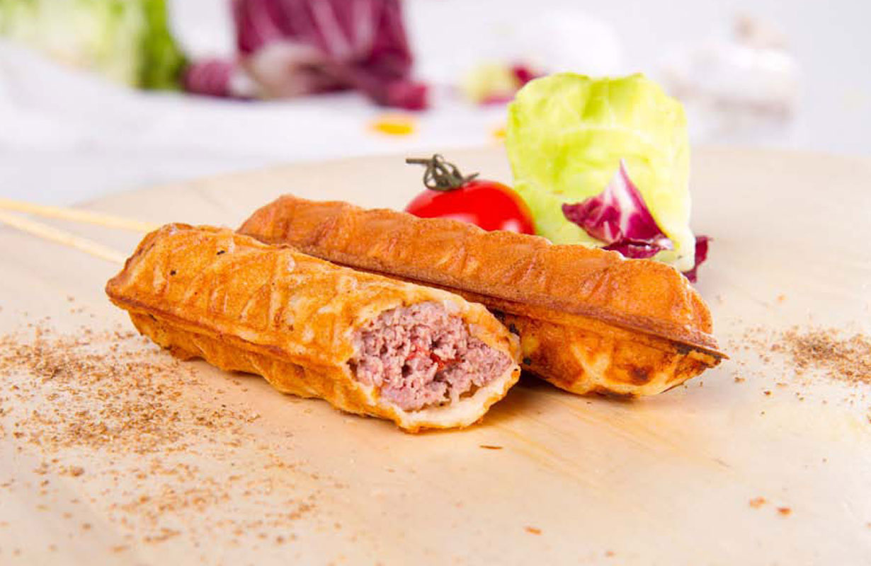 Апарат для приготування сосиски в тісті